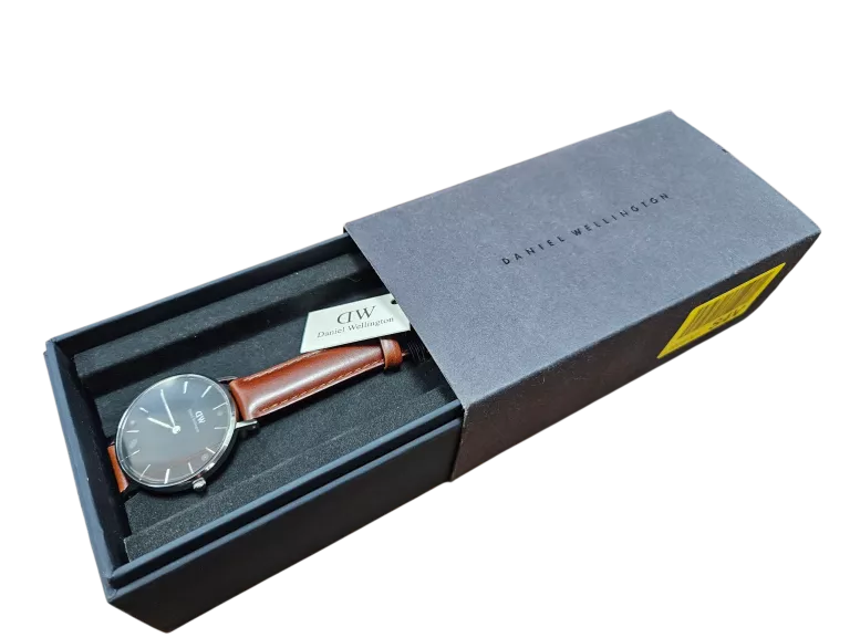 daniel-wellington-classic-petite-st-mawes-dw00100181-ksztalt-koperty-129223-2