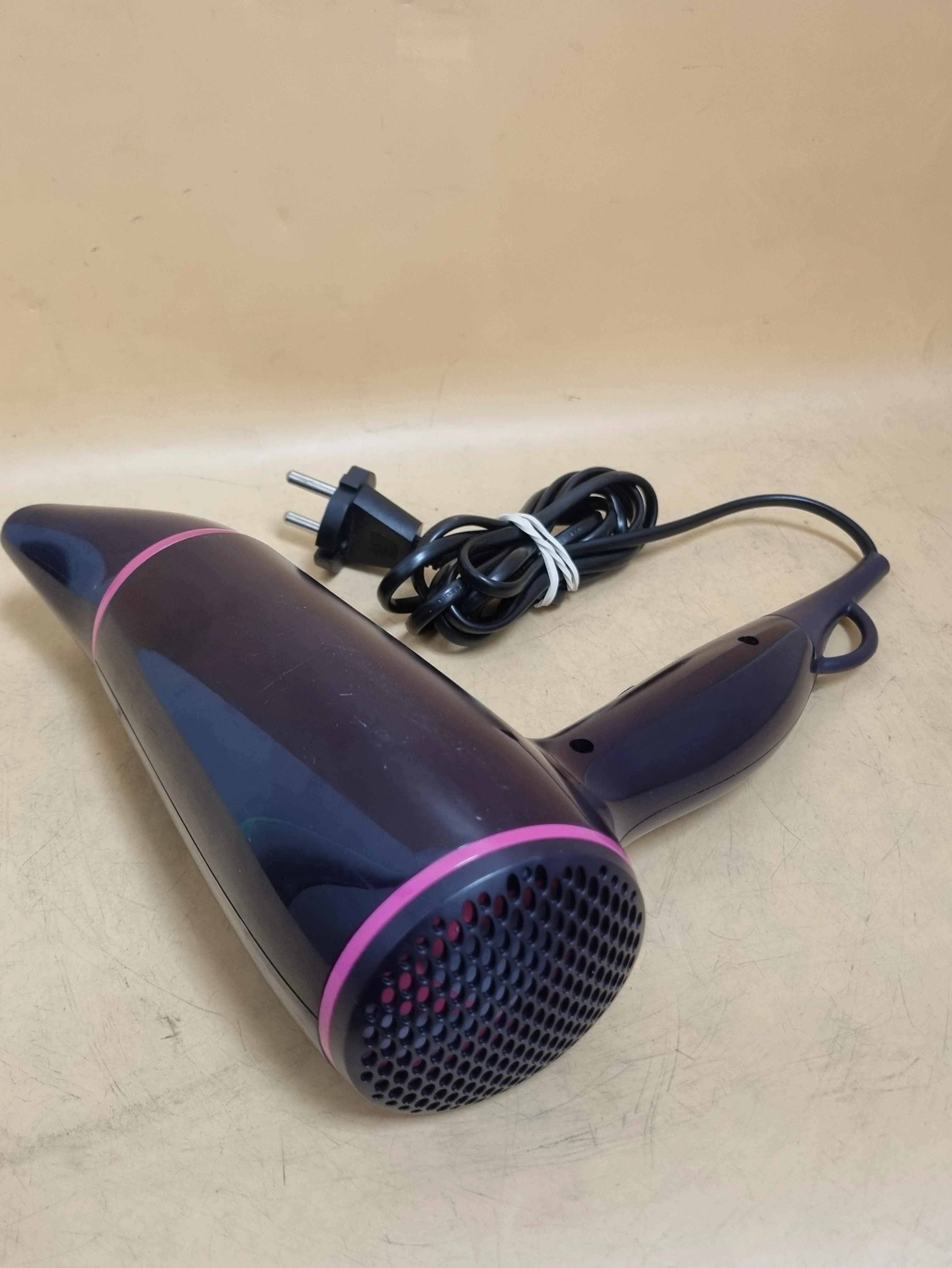 suszarka-philips-essential-care-compact-1600w-liczba-predkosci-nadmuchu-3