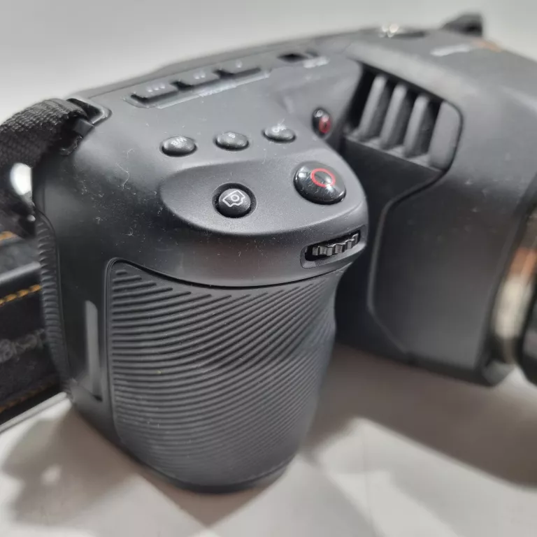KAMERA BLACKMAGIC POCKET CINEMA 6K + OBIEKTYW SIGMA 18-35MM + ŁAD