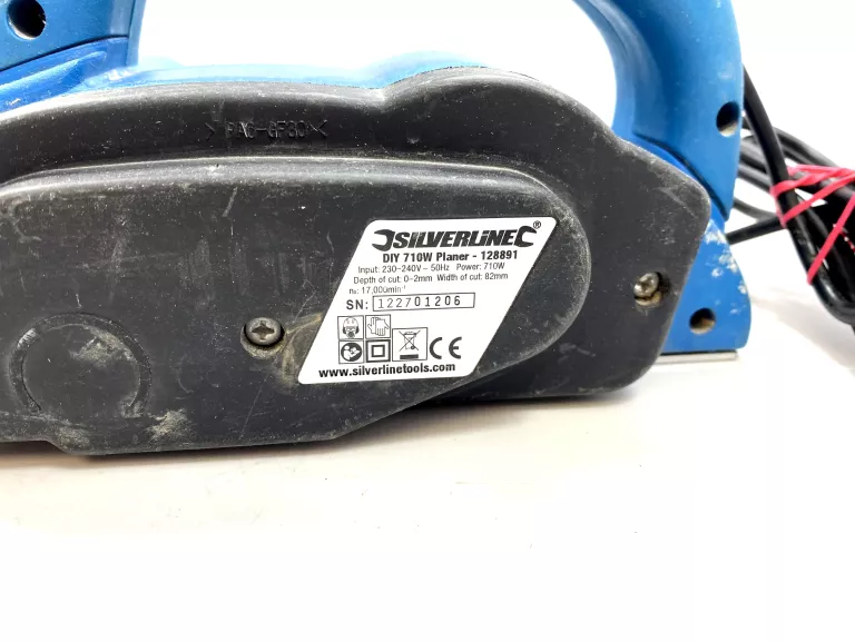 ELEKTRYCZNY STRUG RĘCZNY 710W SILVERLINE