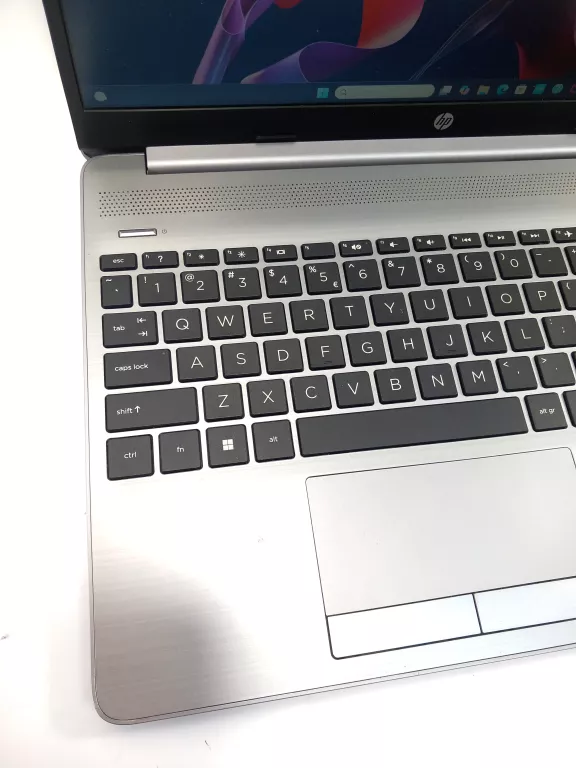 SZYBKI LAPTOP HP 250 G9 8GB RAM 256SSD ICN4500 + ŁAD