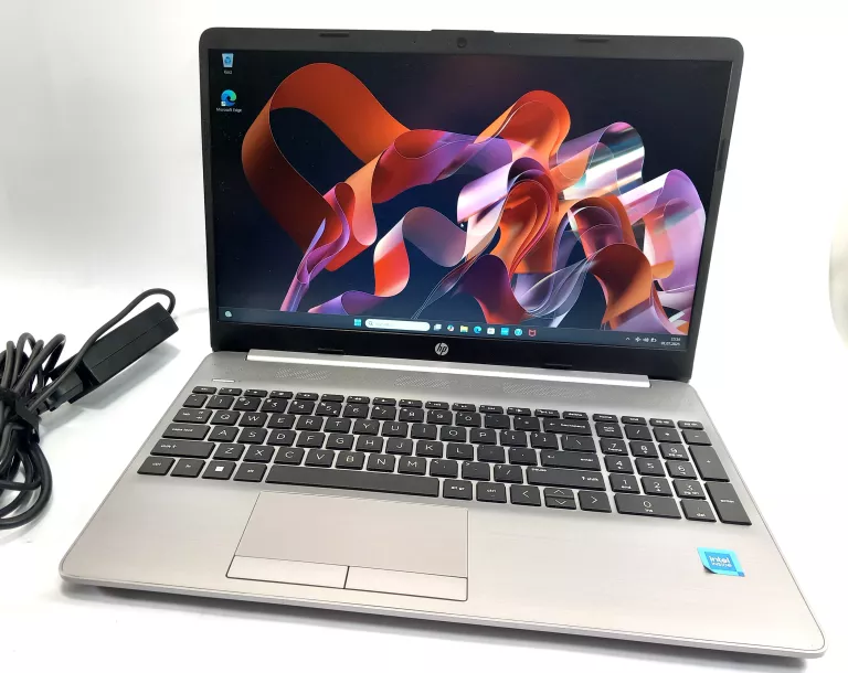SZYBKI LAPTOP HP 250 G9 8GB RAM 256SSD ICN4500 + ŁAD