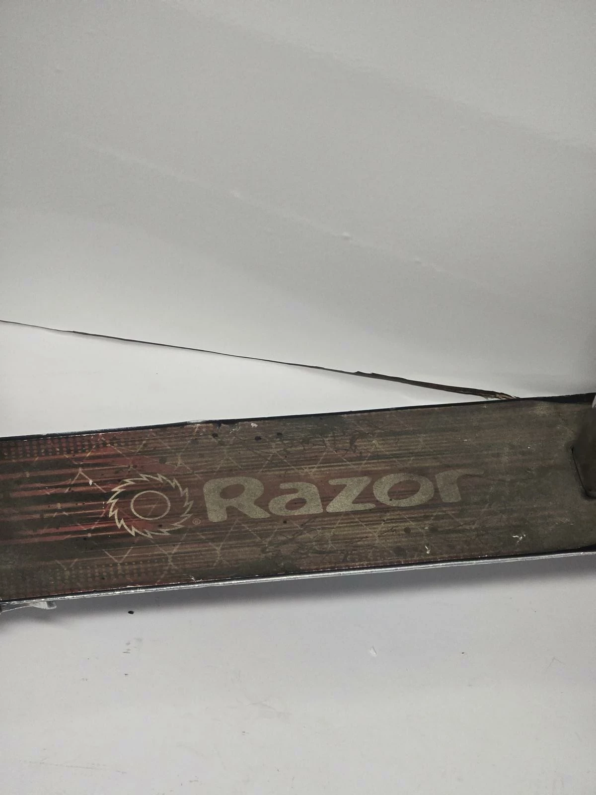 hulajnoga-razor-black-label-a5-czarna-cechy-dodatkowe-227029-8