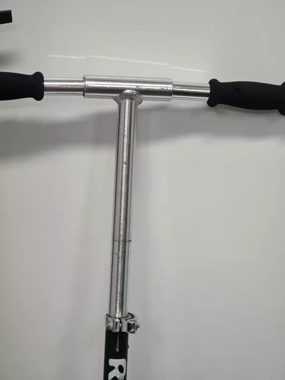 hulajnoga-razor-black-label-a5-czarna-kolor-249512-1647413