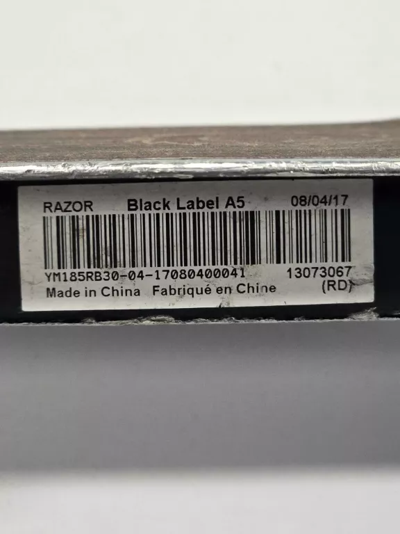 hulajnoga-razor-black-label-a5-czarna-waga-400