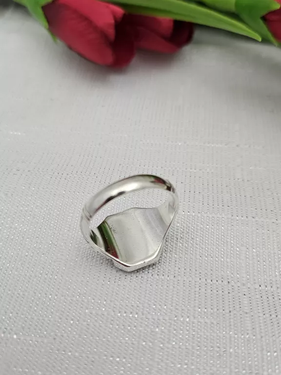 ŚLICZNY SREBRNY PIERŚCIEŃ 13,30 G 925
