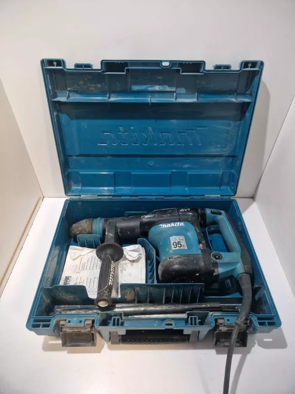 MAKITA MŁOT UDAROWY KUJĄCY WYBURZENIOWY SDS-MAX 7,6J HM0871C + WALIZKA