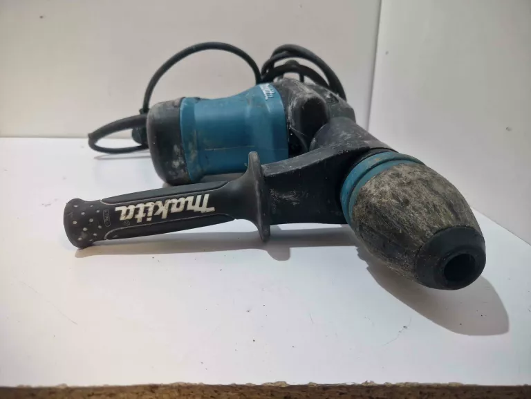MAKITA MŁOT UDAROWY KUJĄCY WYBURZENIOWY SDS-MAX 7,6J HM0871C + WALIZKA