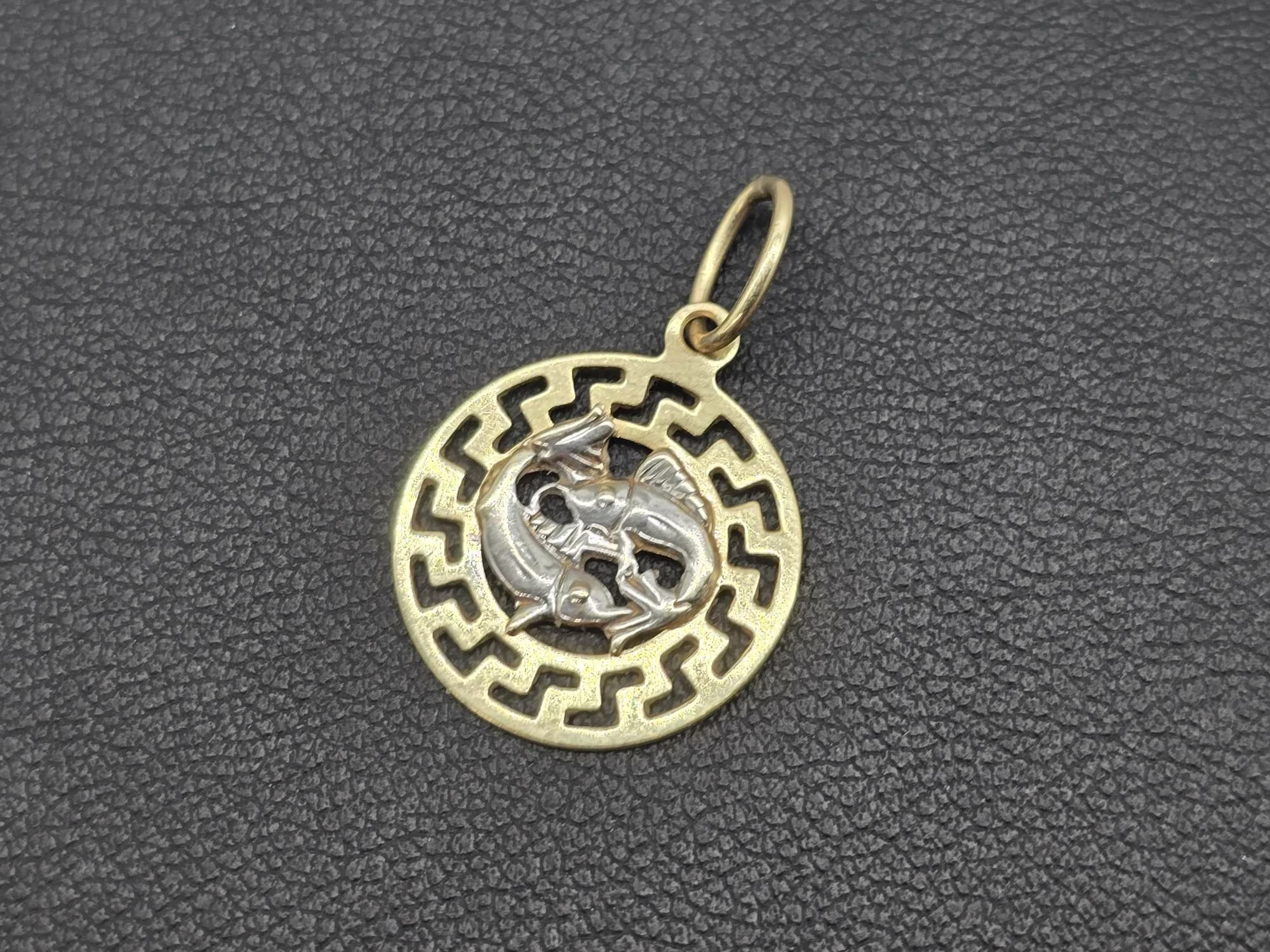 zlota-zawieszka-ryby-083-g-375-rynek-staromiejski-1-koszalin