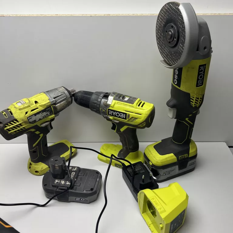 ZESTAW ELEKTRONASRZEDZI RYOBI /R18IW3/R18PD3/R18AG/1AKU 4,0AH/1AKU 2,0AH/L