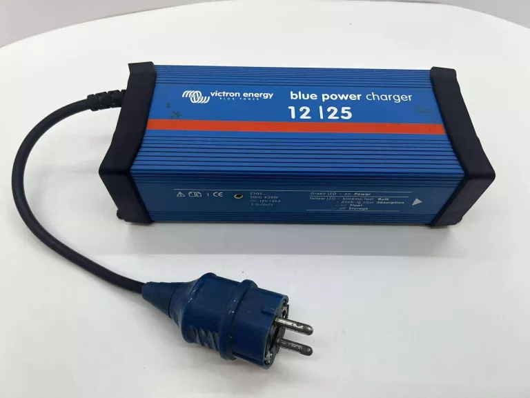 OPIS ŁADOWARKI VICTRON ENERGY BLUE POWER BATTERY CHARGER IP20