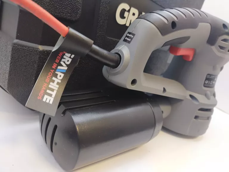 SZLIFIERKA GRAPHITE 59G347 W WALIZCE