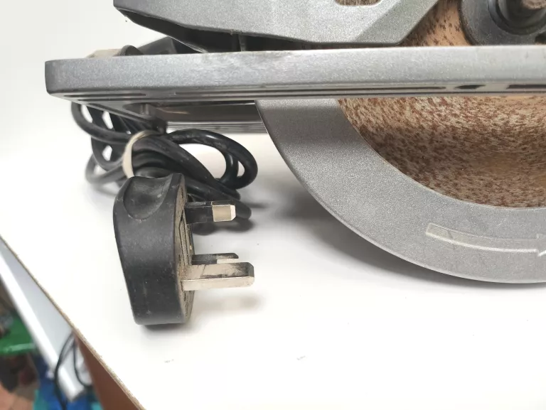 pila-tarczowa-pilarka-evolution-rage-b-1200-w-srednica-otworu-pily-2000