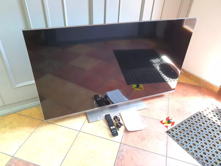 TELEWIZOR QLED JVC LT-55VAQ930P 55 CALI 4K UHD