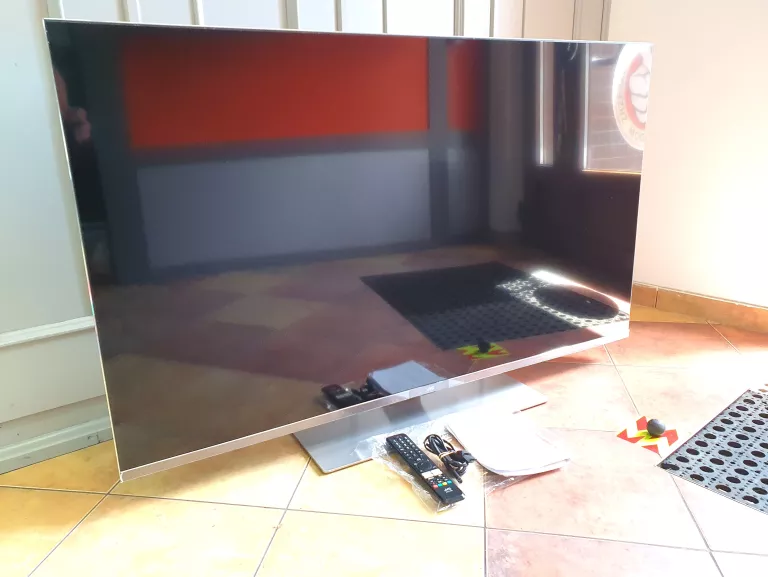 TELEWIZOR QLED JVC LT-55VAQ930P 55 CALI 4K UHD