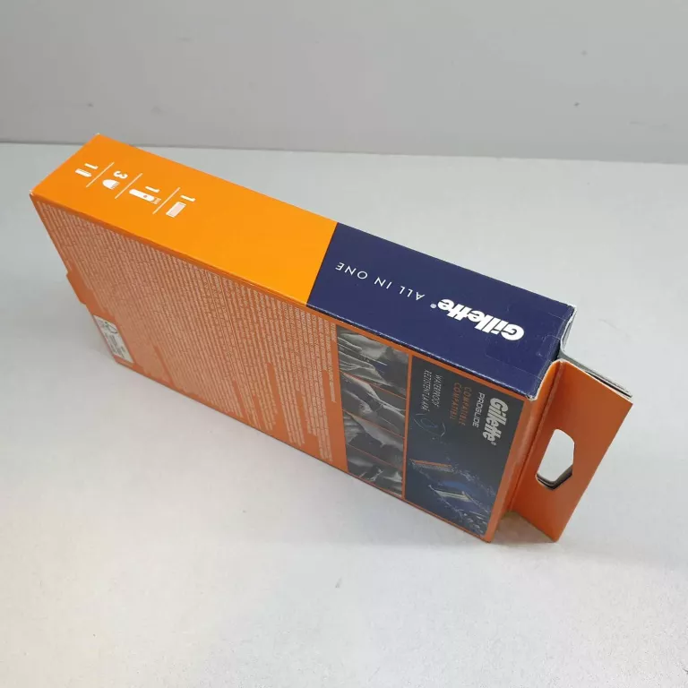 ZESTAW GILLETTE ALL IN ONE TRYMER KOMPLET