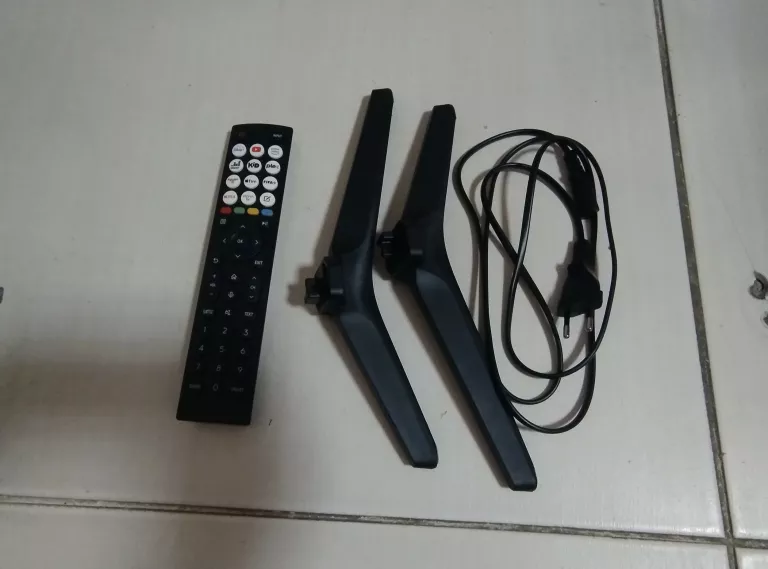 TELEWIZOR HISENSE 58A6K 58 CALI KOMPLET
