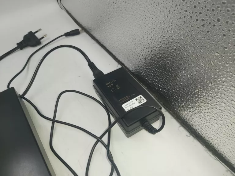 odtwarzacz-blu-ray-sony-bdp-s6700-pilot-opis-zlacza-1440-16