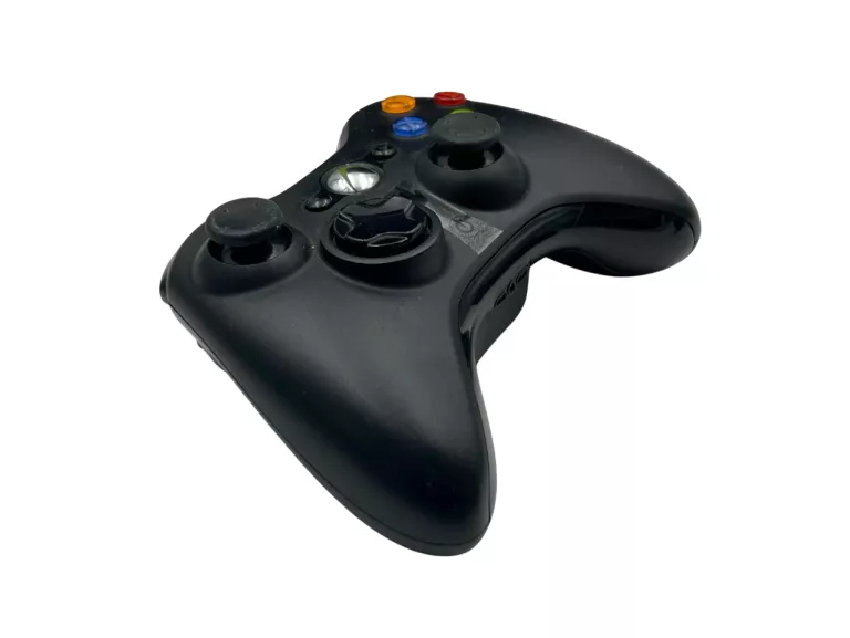 KONSOLA MICROSOFT XBOX 360 SLIM 4GB MODEL: 1439  CZARNY + 2 PADY