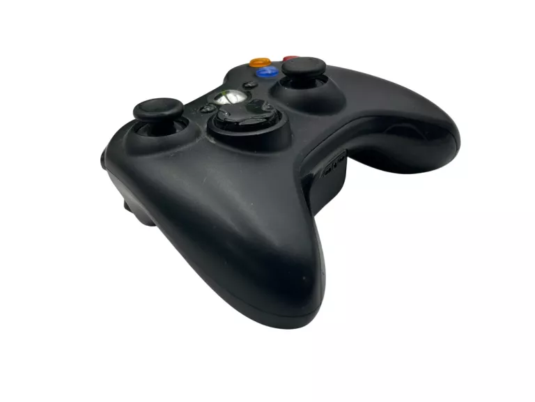 KONSOLA MICROSOFT XBOX 360 SLIM 4GB MODEL: 1439  CZARNY + 2 PADY