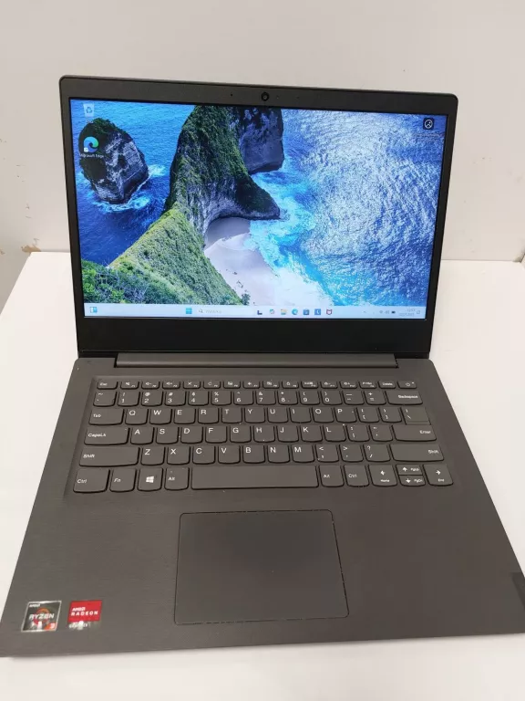 LENOVO V14-ADA/ AMD R3 8 GB 256GB SSD + ŁAD