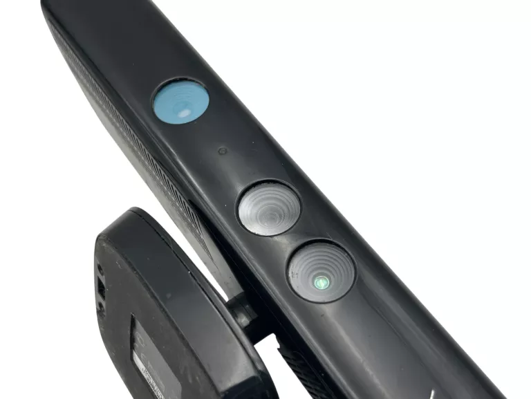 KONSOLA MICROSOFT XBOX 360 SLIM 4GB MODEL: 1439  CZARNY + 2 PADY
