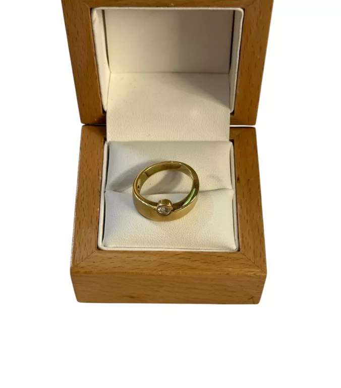 piekny-zloty-pierscionek-material-15835-2