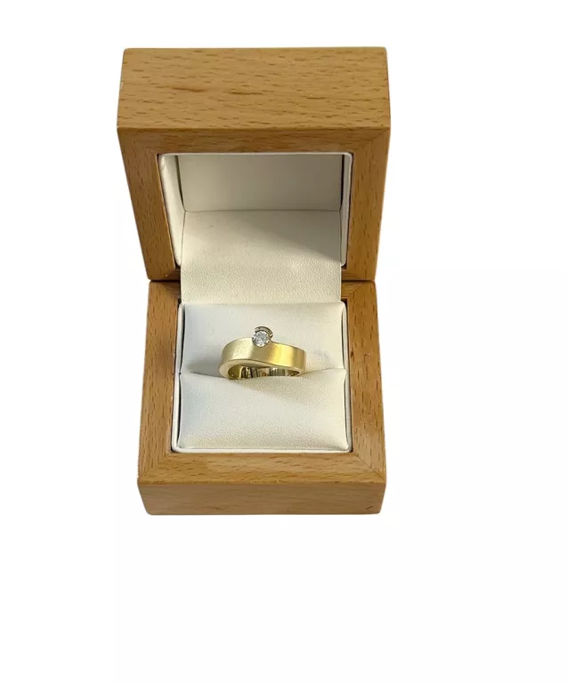 piekny-zloty-pierscionek-pulawska-30a-piaseczno