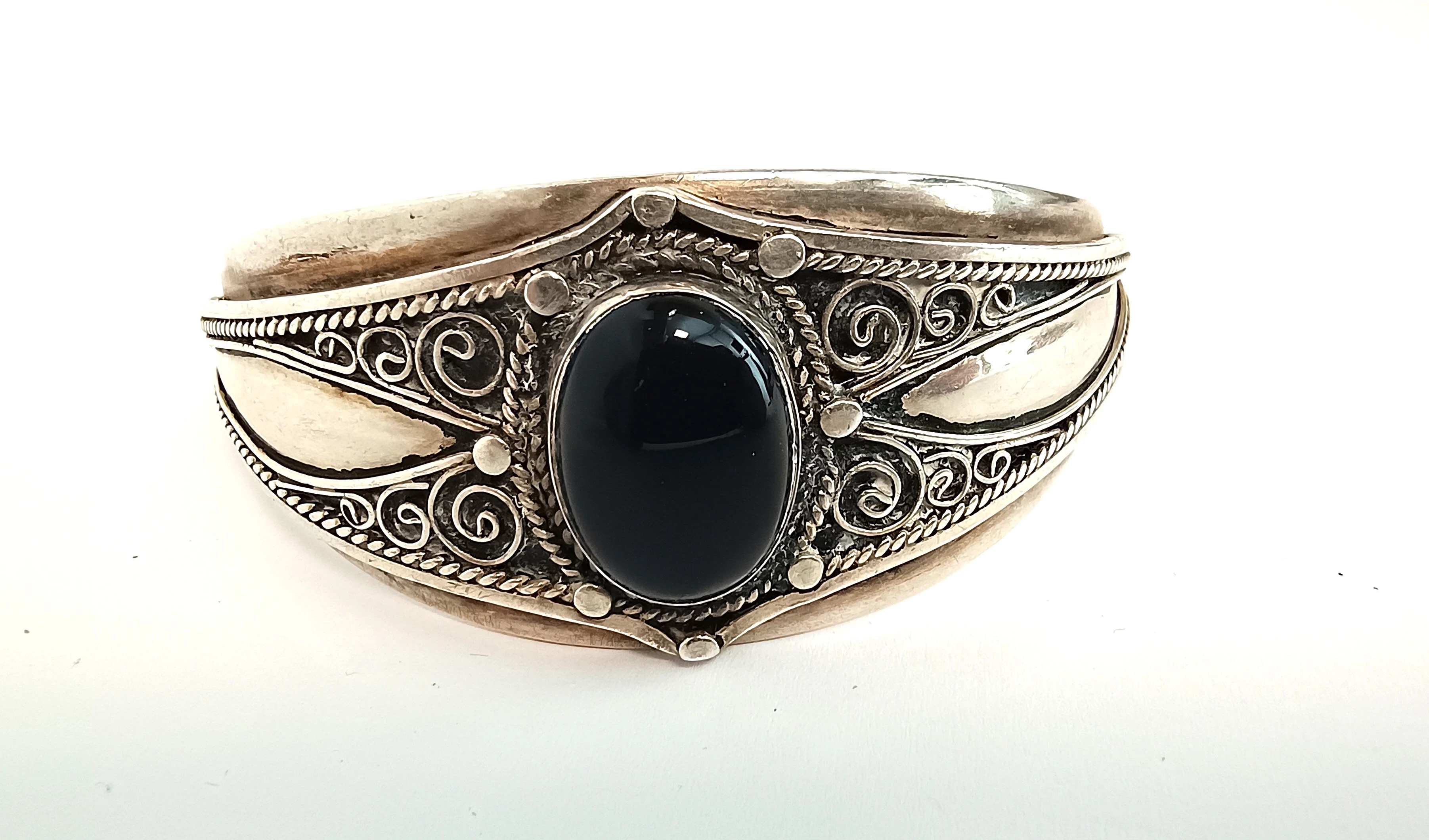 stara-srebrna-bransoletka-z-czarnym-oczkiem-3430g-kamienie-221-32