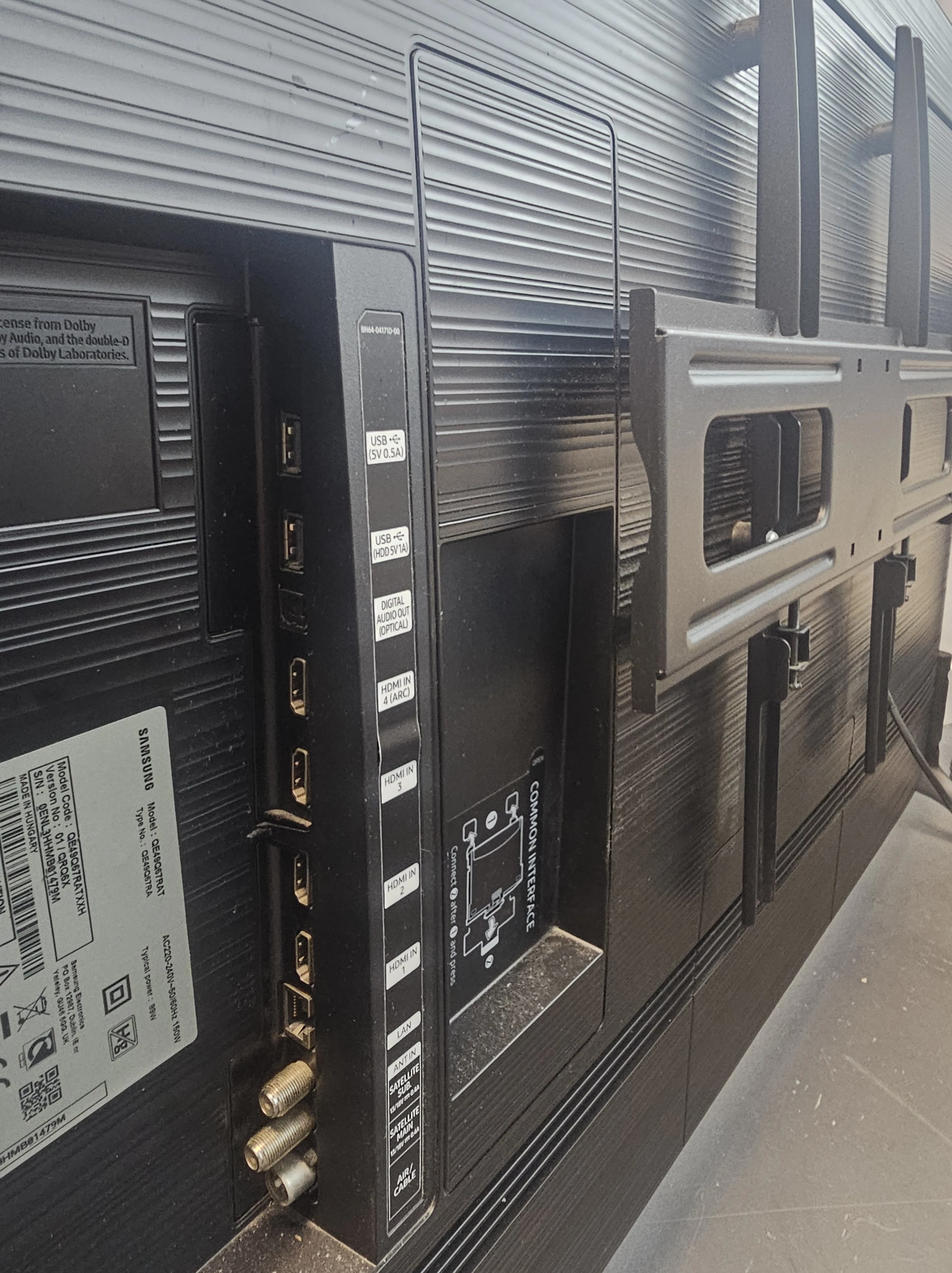 telewizor-qled-samsung-qe49q67rat-49-4k-uhd-hdr-model-qe49q67ra