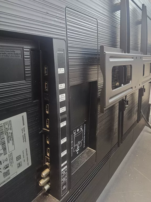 telewizor-qled-samsung-qe49q67rat-49-4k-uhd-hdr-model-qe49q67ra