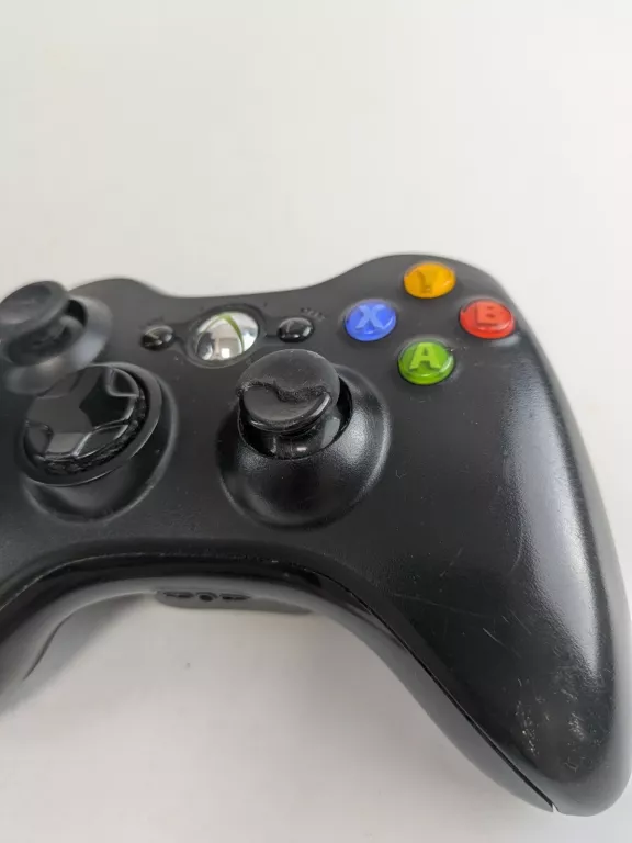 KONSOLA XBOX 360 +PAD+KINEKT