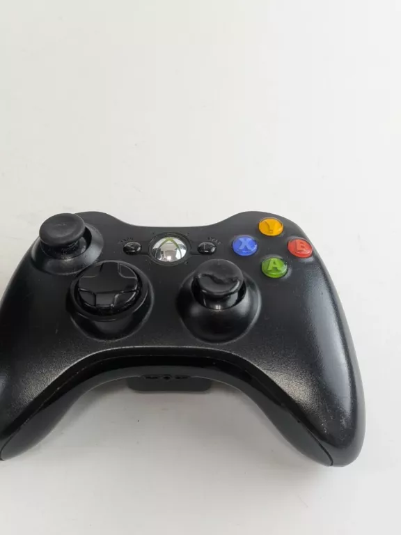 KONSOLA XBOX 360 +PAD+KINEKT