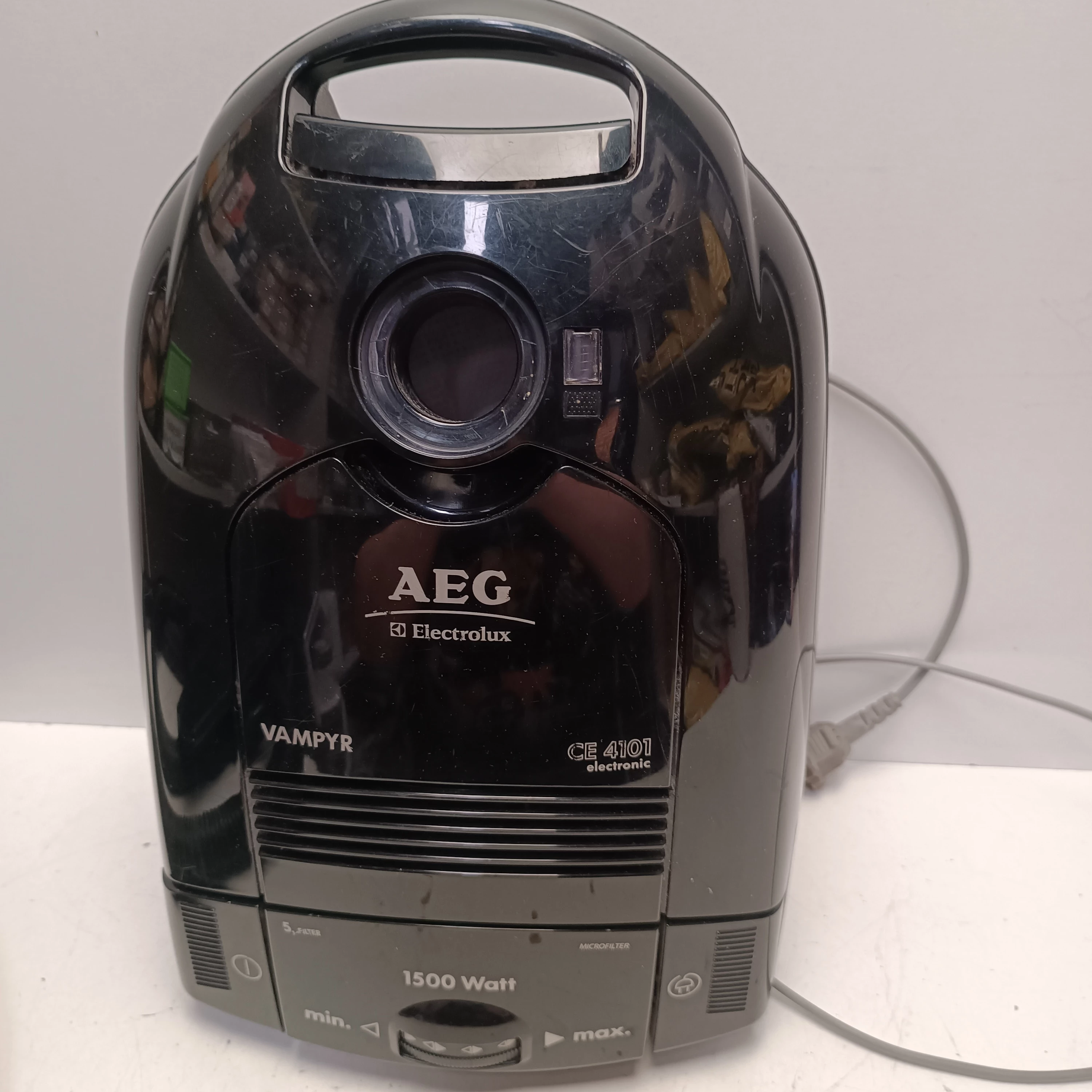 odkurzacz-aeg-elektrolux-vampyr-2000w-stan-11323-2