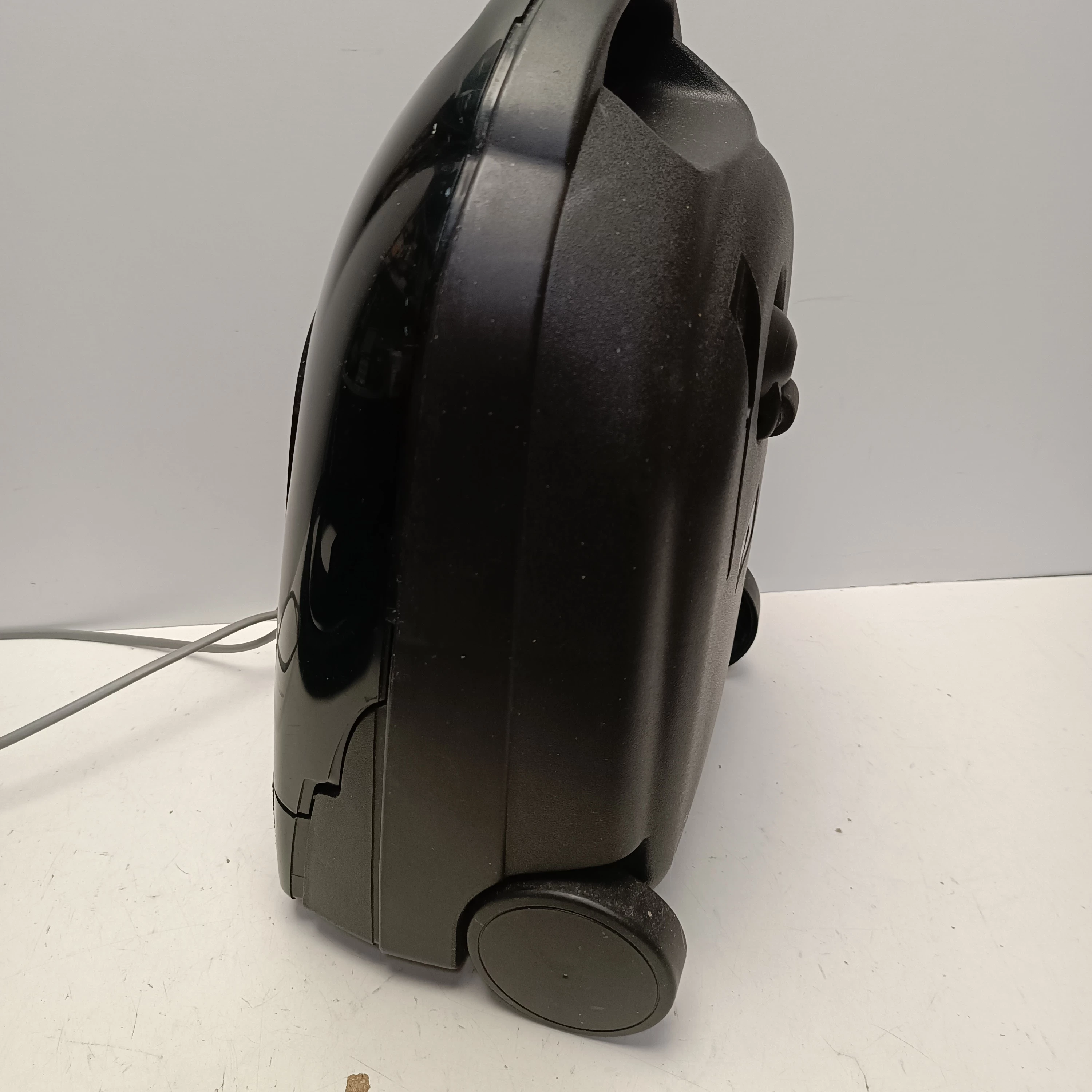 odkurzacz-aeg-elektrolux-vampyr-2000w-model-electrolux