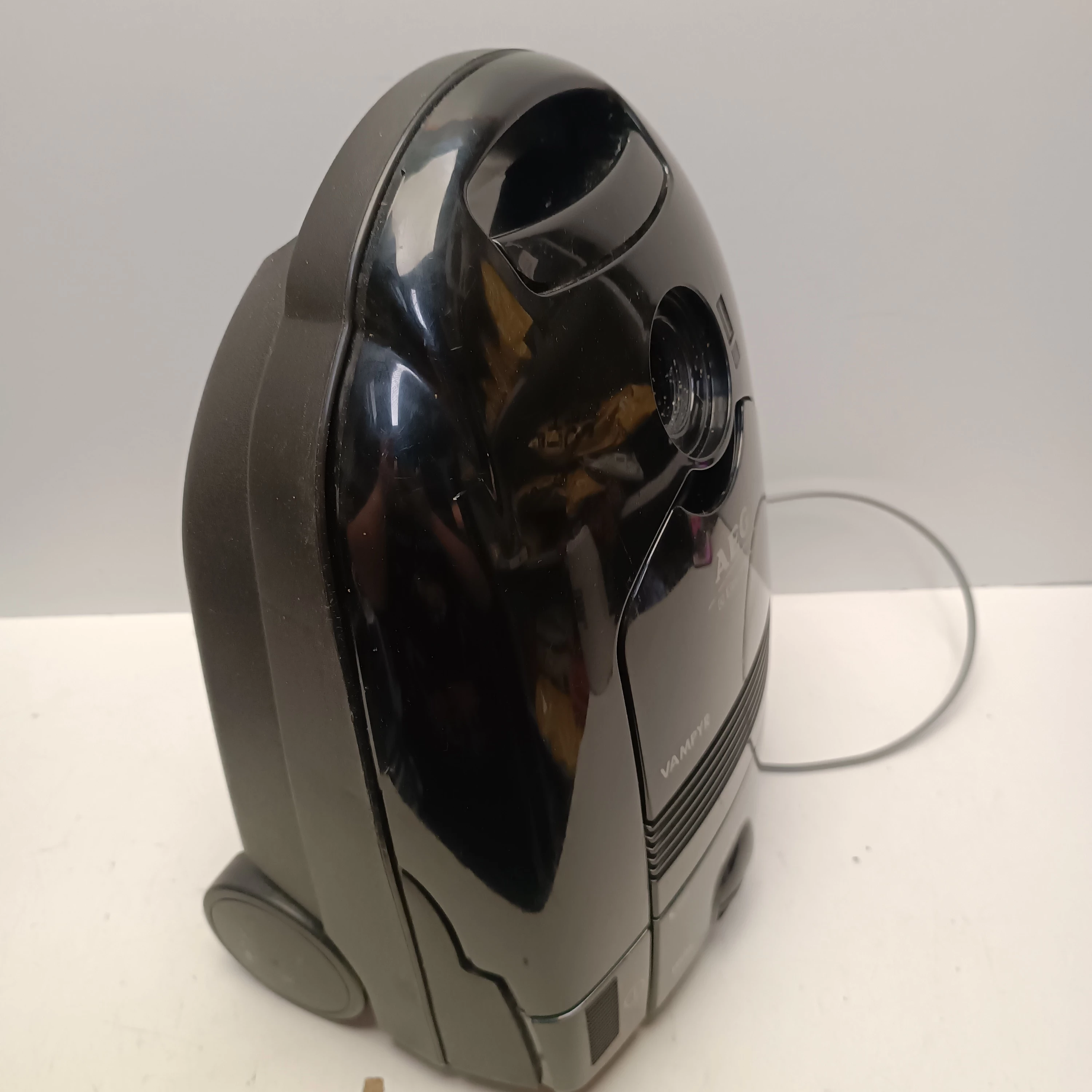 odkurzacz-aeg-elektrolux-vampyr-2000w-typ-217809-278917