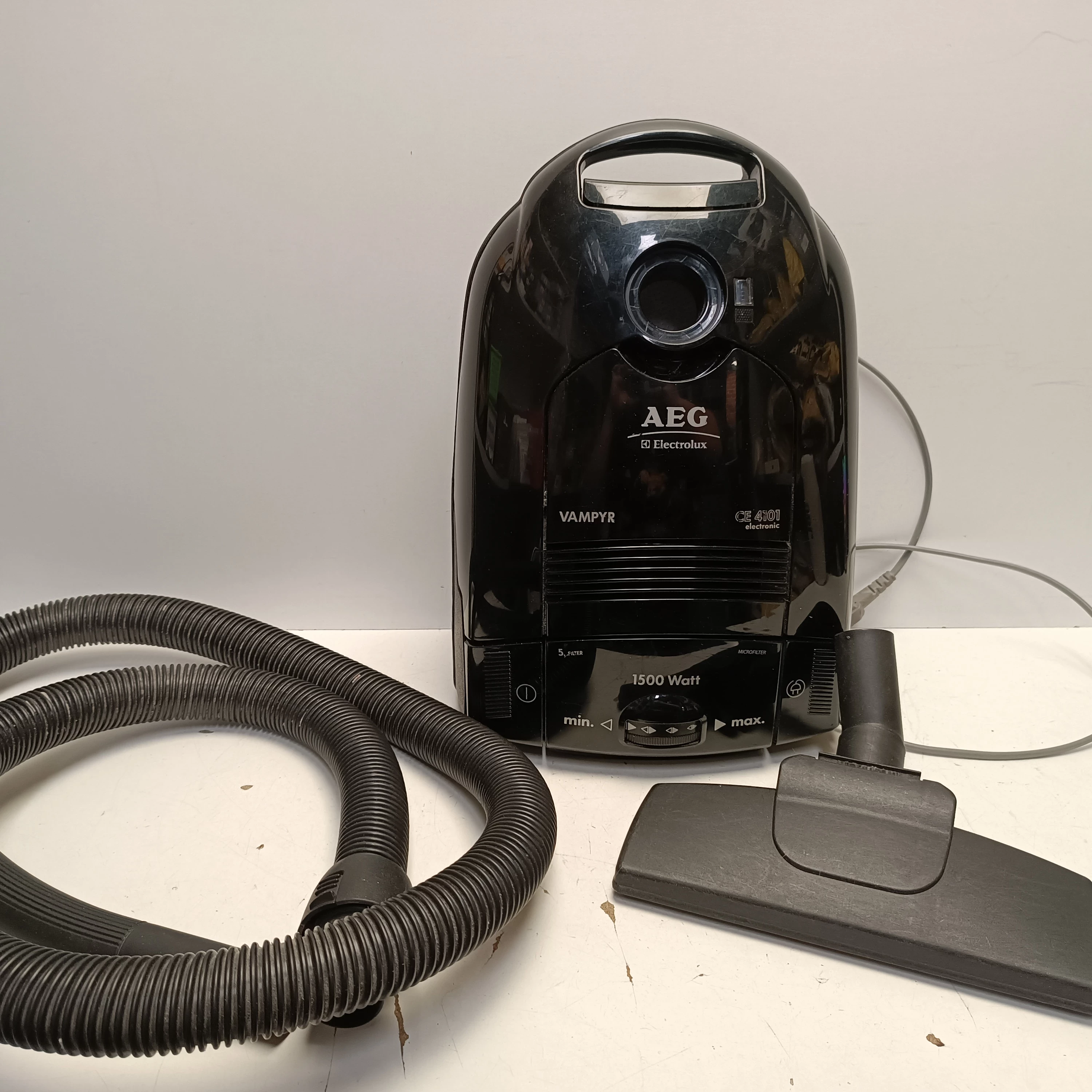 odkurzacz-aeg-elektrolux-vampyr-2000w-ean-gtin-7321424461714