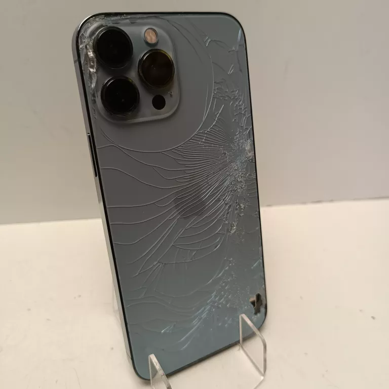 TELEFON APPLE IPHONE 13 PRO MAX  256GB BATERIA 82% ZBITE PLECY!!!