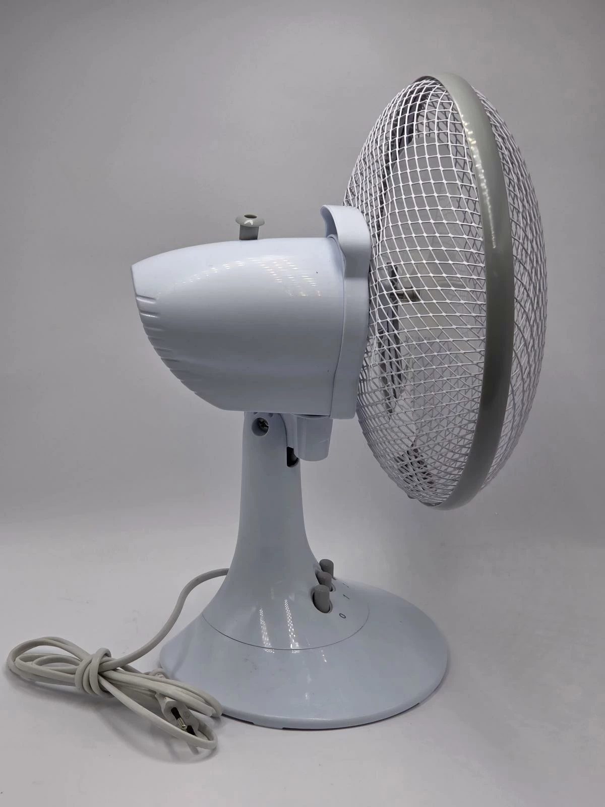 wentylator-biurkowy-tesco-df918w-bialy-rodzaj-wentylatora-26228-2