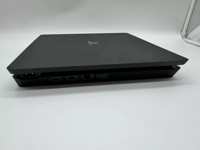 KONSOLA PS4 SLIM 500 GB + PAD