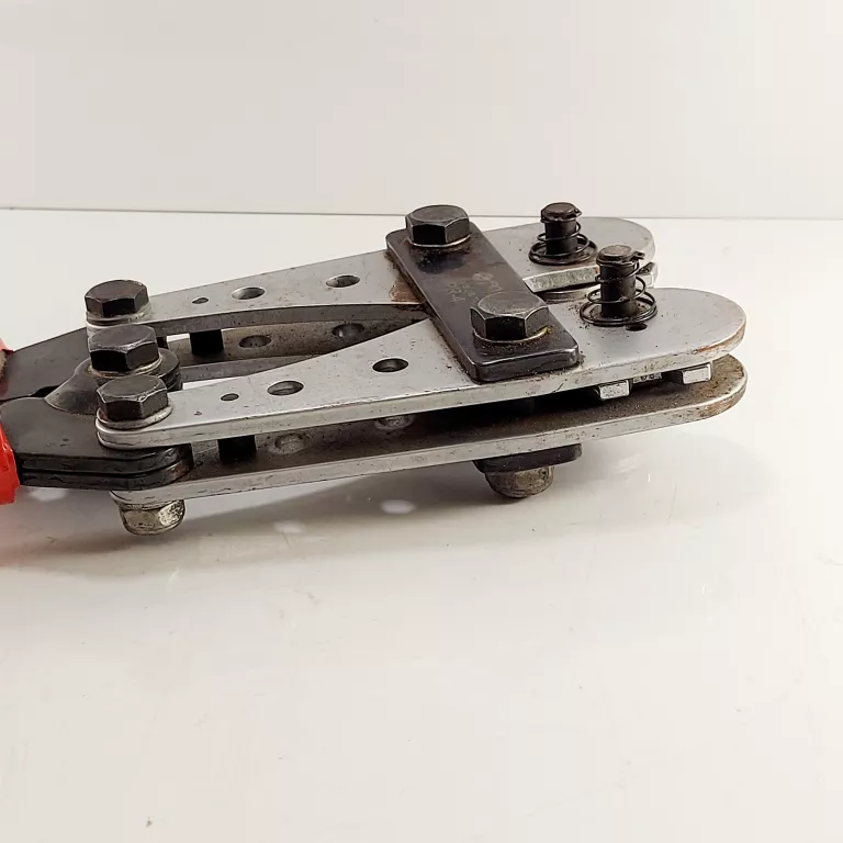 ZACISKARKA RĘCZNA CZERWONA PR-4