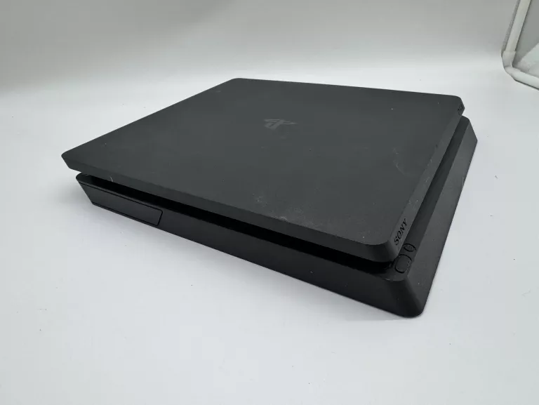 KONSOLA PS4 SLIM 500 GB + PAD