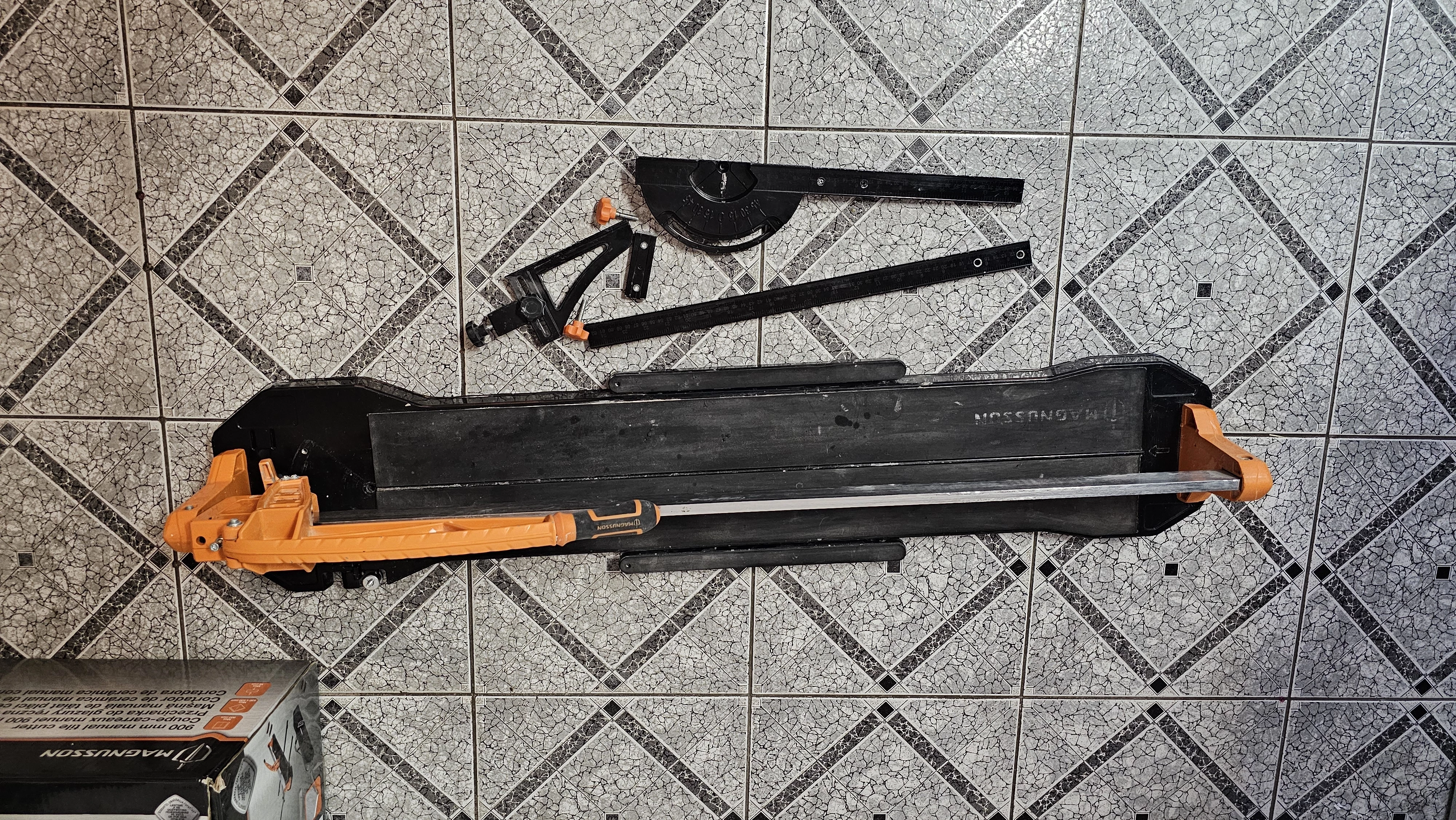 urzadzenie-do-ciecia-glazury-magnusson-900-mm-ean-gtin-5059340104249