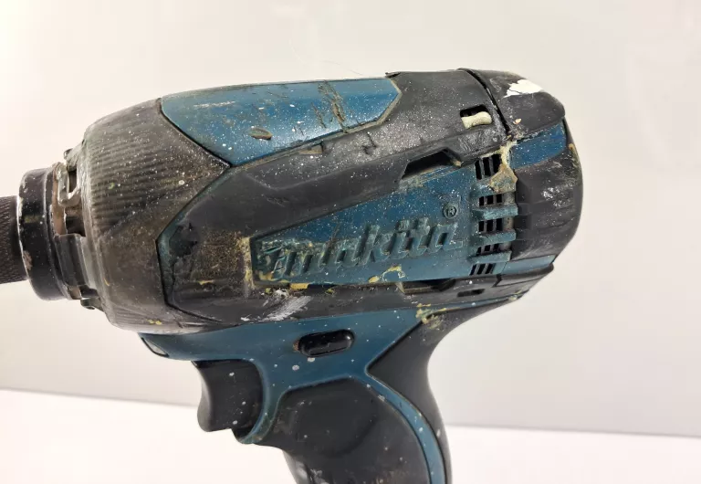 ZAKRĘTARKA UDAROWA MAKITA DTD146 + AKU 4.0AH