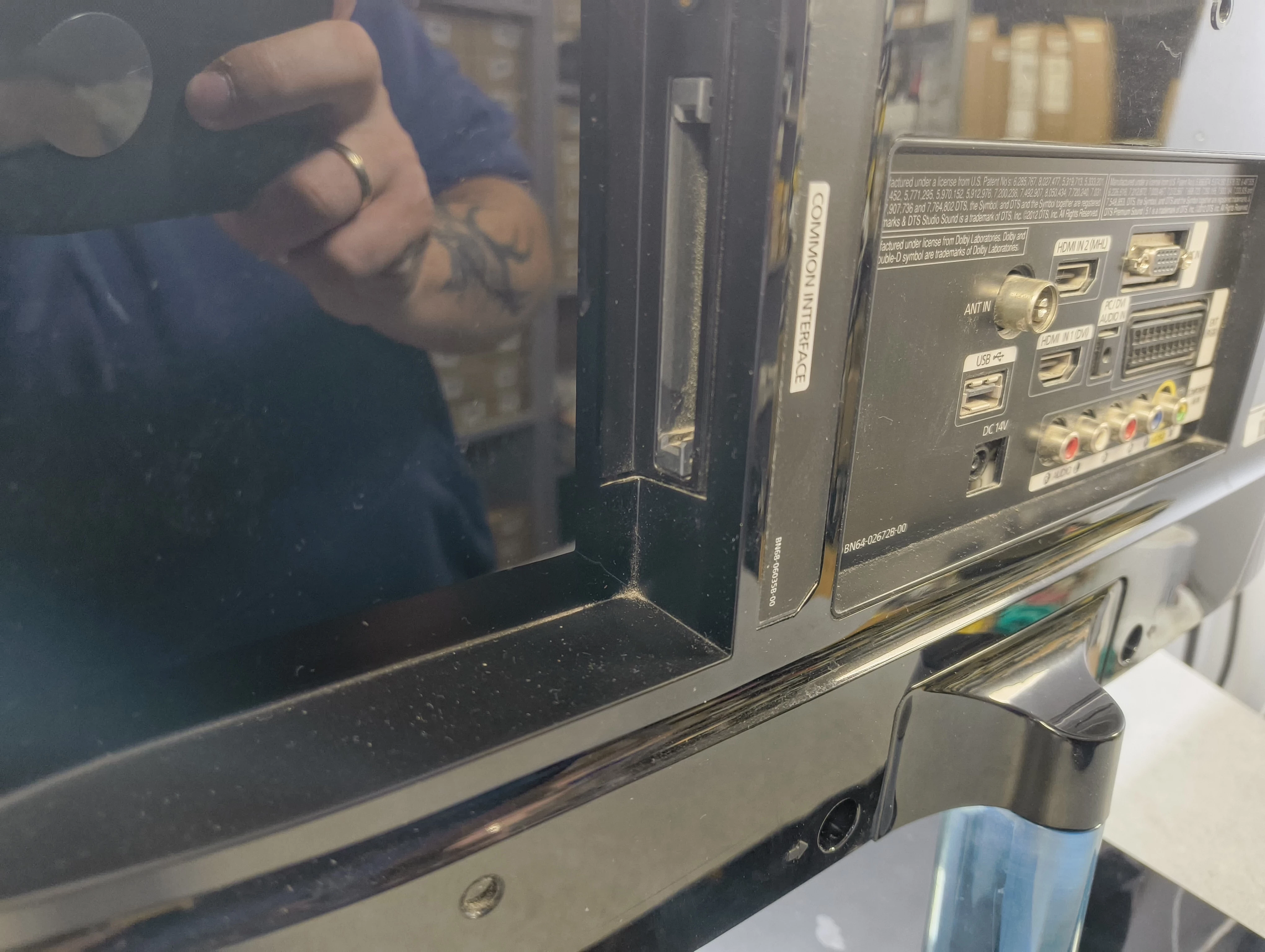 monitor-tv-samsung-t24d390ew-236-led-przekatna-ekranu-cale-2400