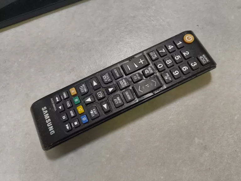 monitor-tv-samsung-t24d390ew-236-led-ean-gtin-8806086104906