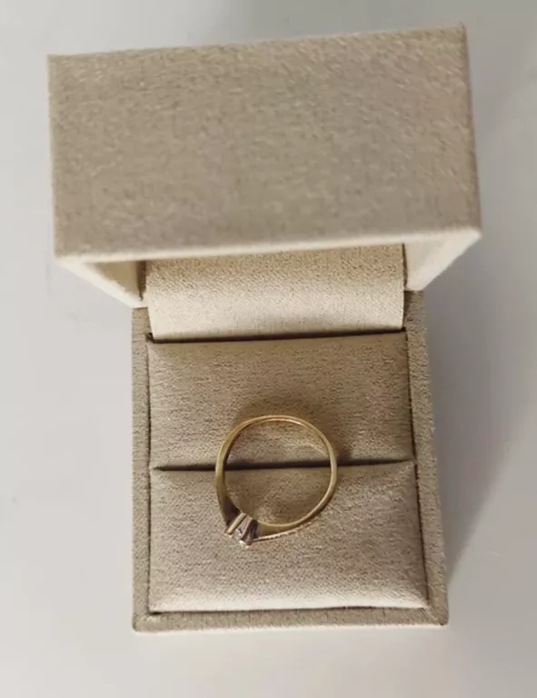 PIERŚCIONEK 585 WAGA OK. 1,89G R8