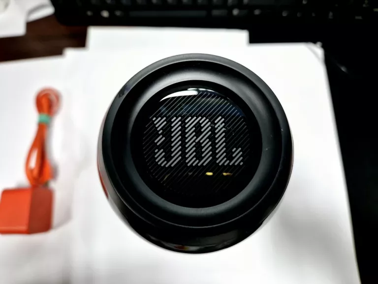 GŁOŚNIK JBL PULSE 3 + ŁADOWARKA ORYGINALNA LED WODOSZCZELNY