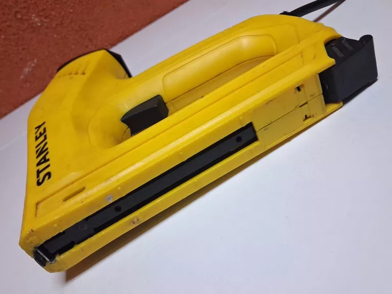 ZSZYWACZ ELEKTRYCZNY TACKER STANLEY 1-TRA700
