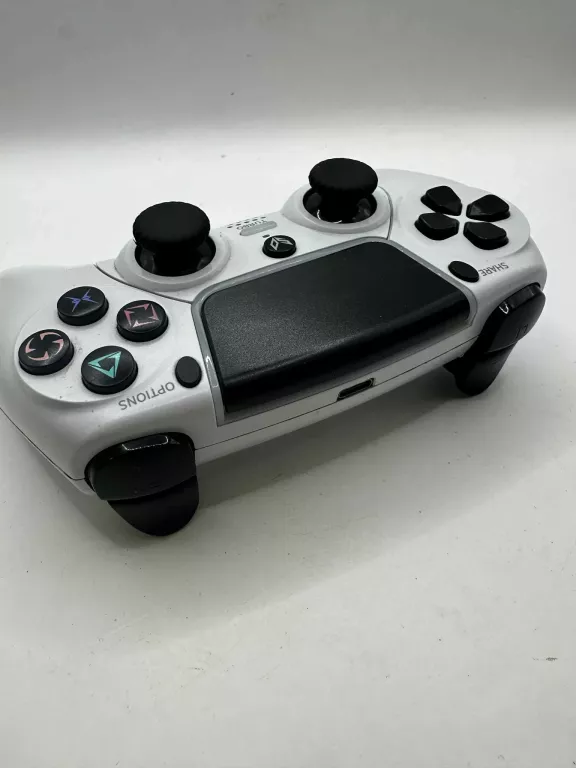PAD DO KONSOLI STEELDIGI STEELSHOCK 4 V2 BIAŁY